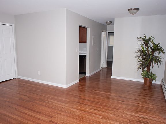 3rd image of 8203 Huntington St APT 12