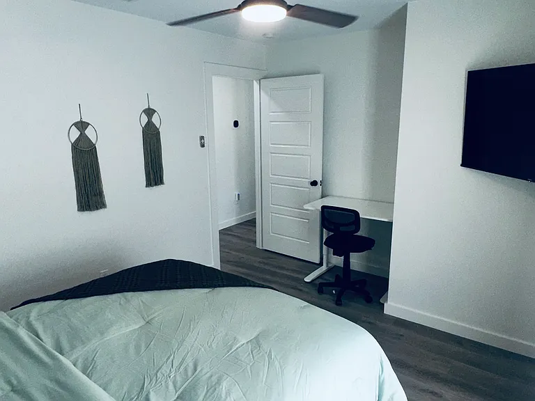Bedroom 2 - Full Bed