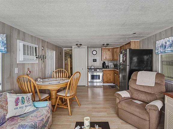 5th image of 12766 Seminole Blvd Lot 3