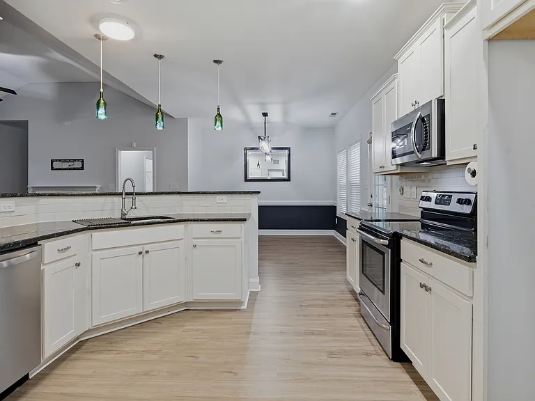 657 Equestrian Way — Photo 17