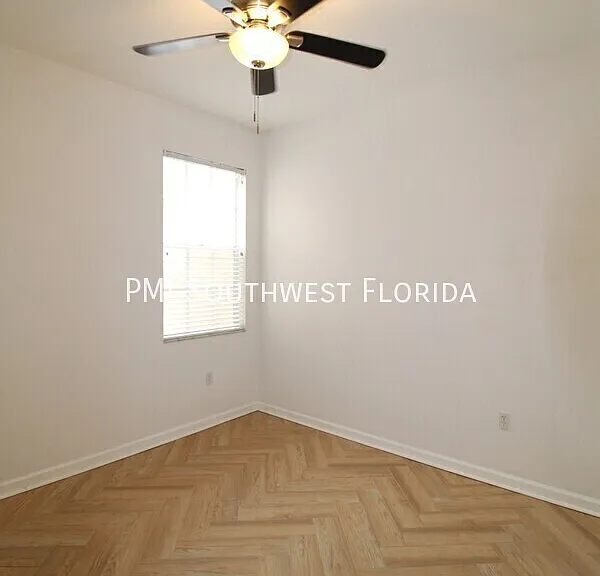 5635 Spanish Point Ct — Photo 16