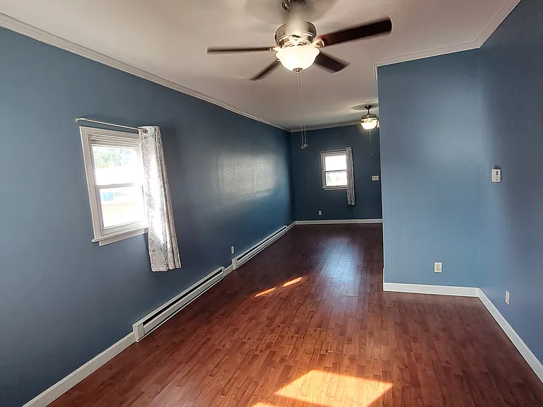718 Center St — Photo 10
