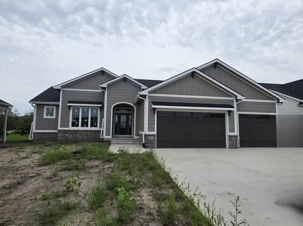 4632 Centennial Blvd, Urbandale, IA 50323