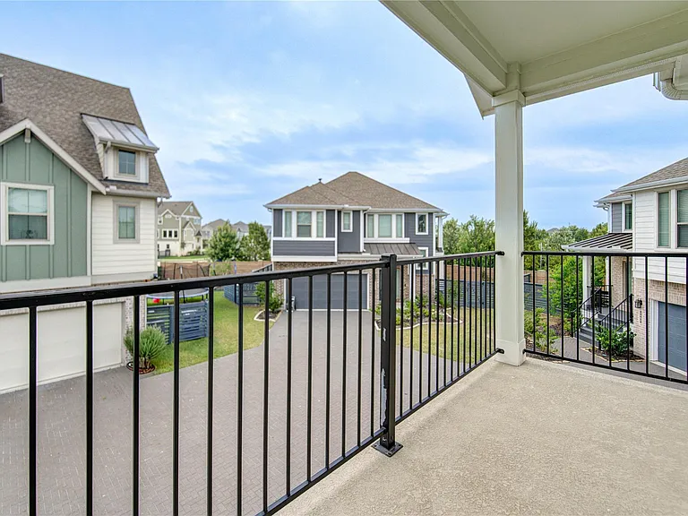 18815 River Overlook Ct — Photo 9