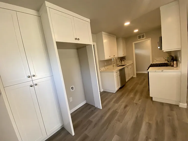 8821 Greenbrook Way — Photo 10