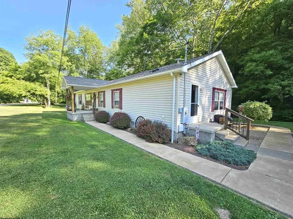 1067 Four States Rd, Worthington, WV 26591
