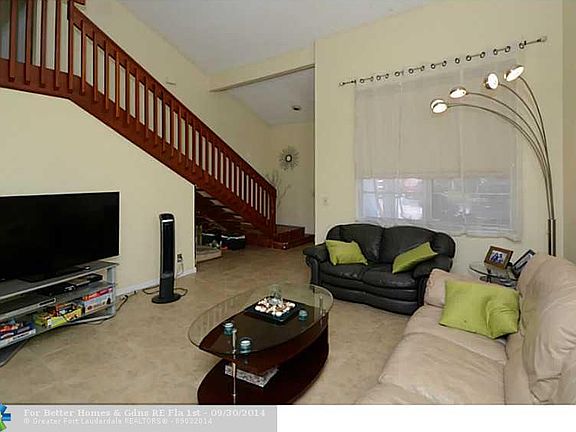 4th image of 650 Woodgate Ln #A