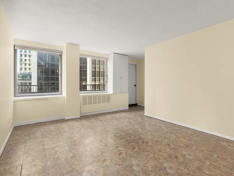 130 Water St #7L — Photo 3