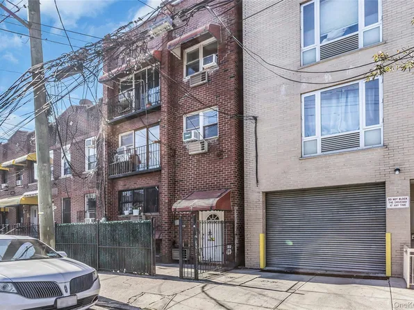 40-54 97th St, Corona, NY 11368