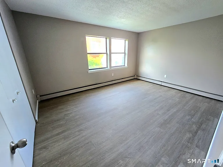 272 Bellevue St — Photo 6