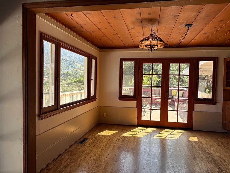 7036 Highcliff Trl — Photo 21