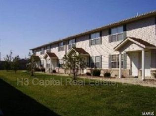 105 Autumn Pine Dr APT 4, Fairview Heights, IL 62208