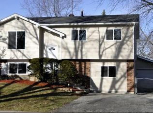 216 Northridge Ave, Bolingbrook, IL 60440