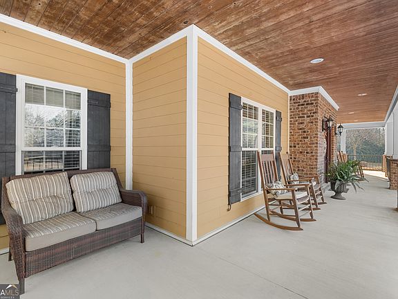 5th image of 1532 Cliponreka Rd