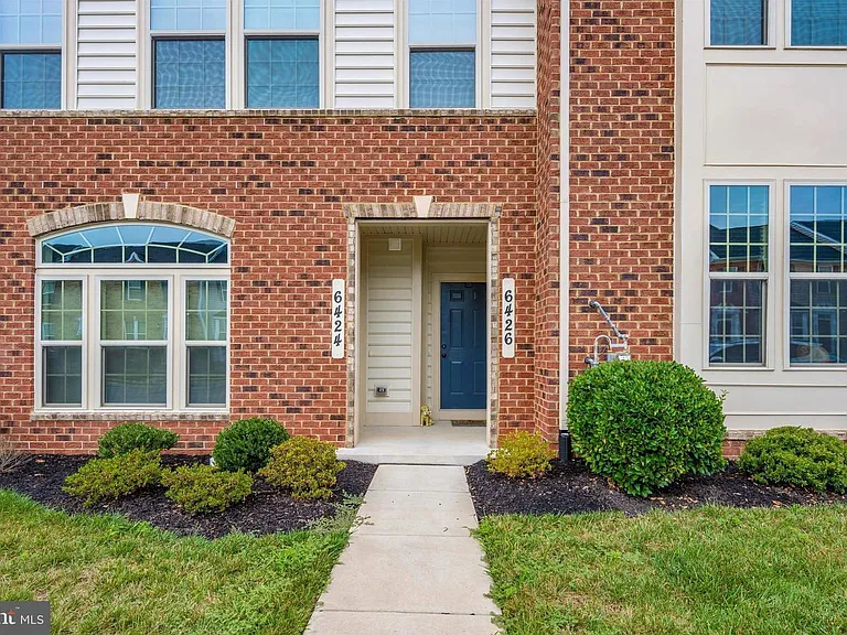 6426 Walcott Ln — Photo 2