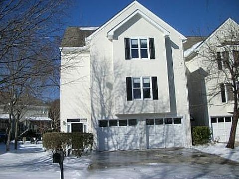 1st image of 104 Cameron Cir