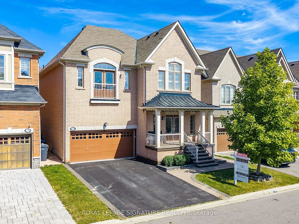 1st image of 23 Arrowpoint Dr