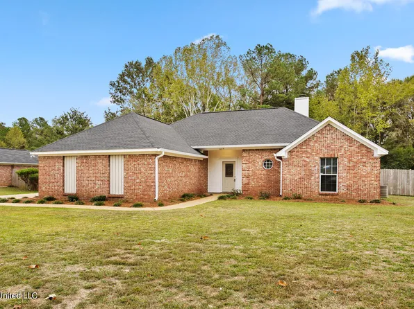 617 Southern Oaks Dr, Florence, MS 39073