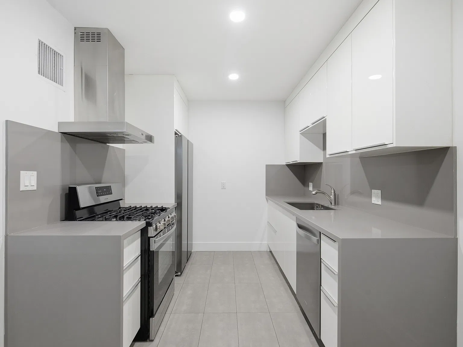 2 bed, $3,095 — Photo 4