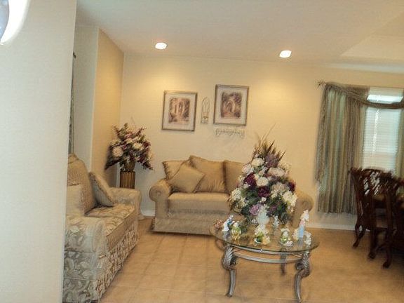 2nd image of 2882 Regency