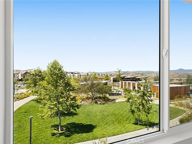 27553 Sanctuary Ct — Photo 4