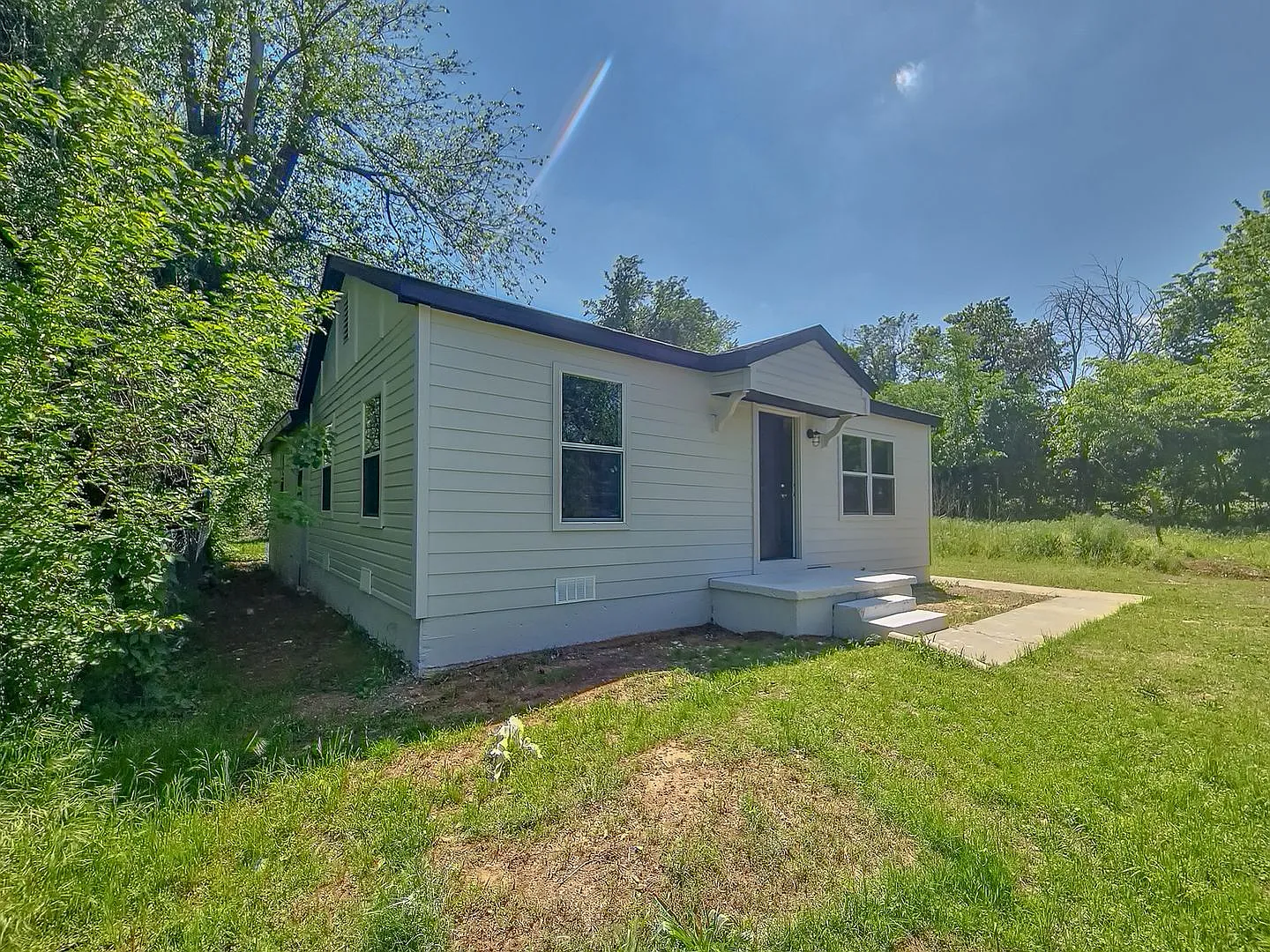 Newly Remodeled Four Bedroom Home In Spencer! For Rent! — Photo 3