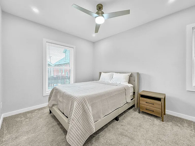 141 Hughes St — Photo 17