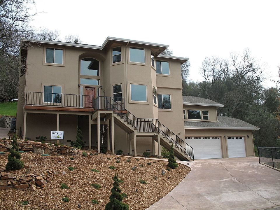 1st image of 732 Guadalupe Dr