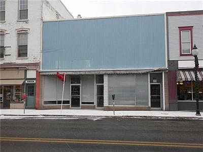 1st image of 10 E Main St