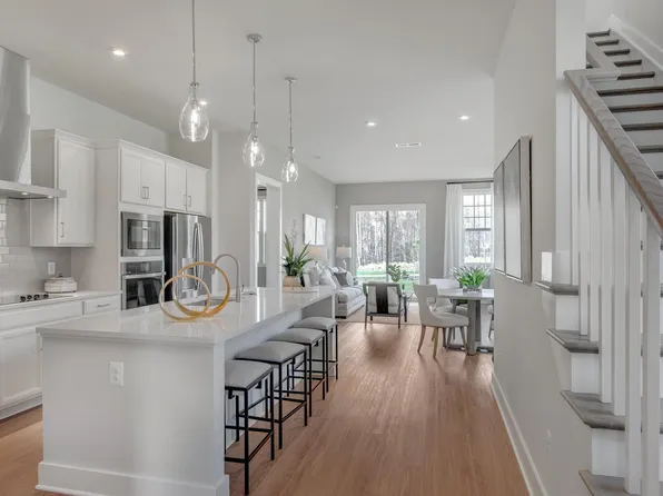 1613 Koch Ct, Charlottesville, VA 22911