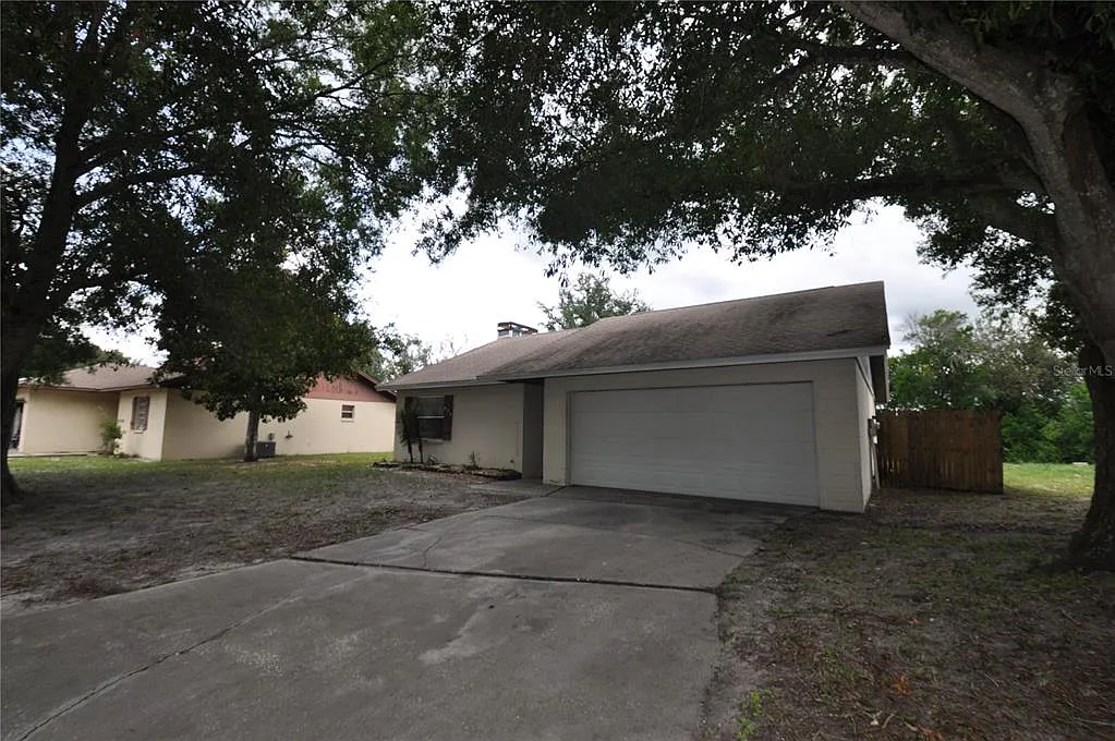 2 bed, 2.0 bath, 905 sqft, $1,595 — Photo 1