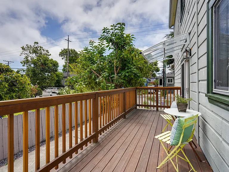 Side Deck