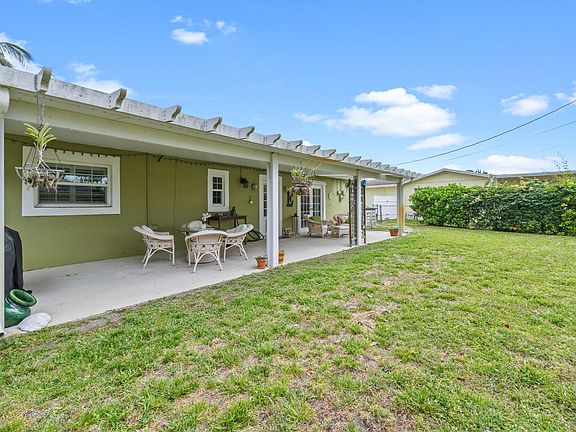 5th image of 936 Lighthouse Dr