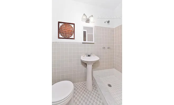 Sold by Engel & Völkers New York Real Estate | media 15