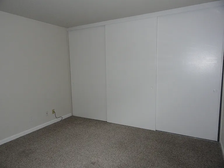 Marin Royal Apartments LLC — Photo 36