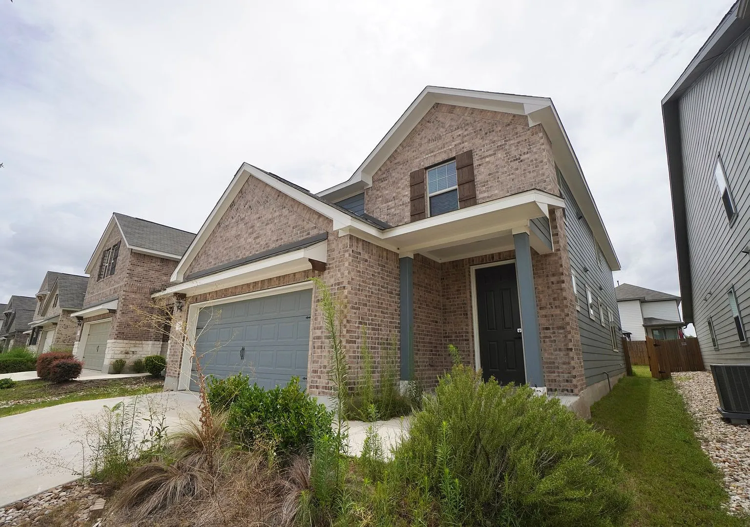 4 Bedroom, 2.5 Bathroom Home with 2-Car Garage in Leander! — Photo 3