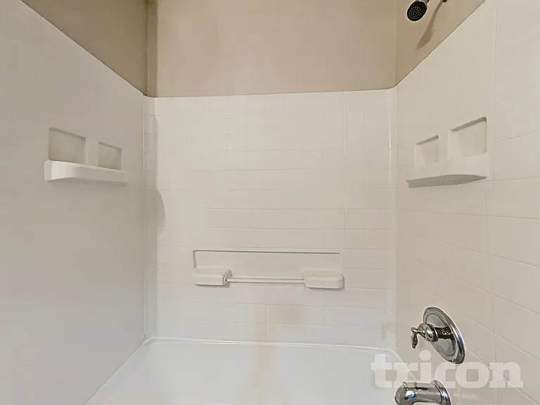 8210 Grissom Cir — Photo 15