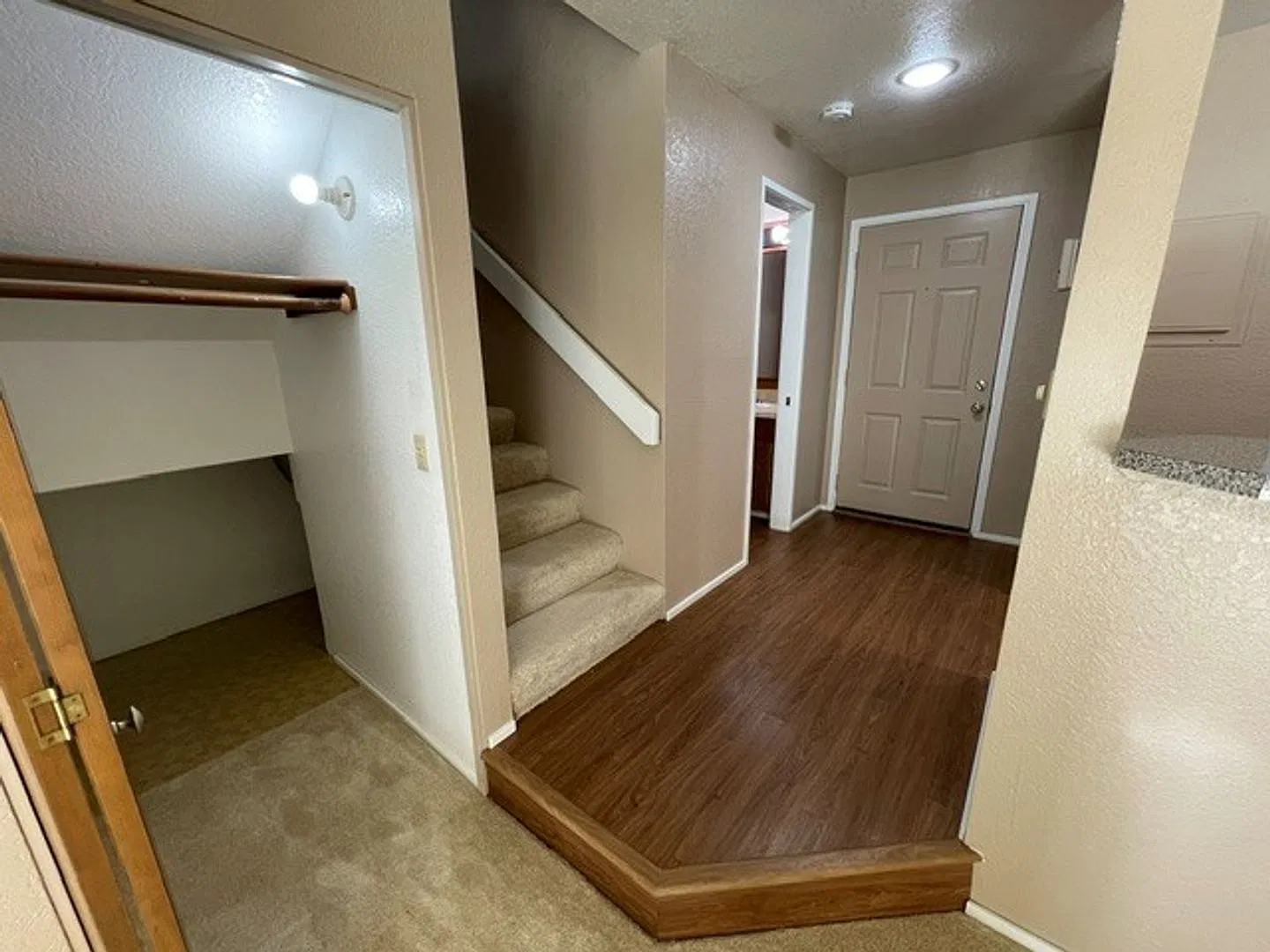 (L2,L3) 9915, 9917 N.E. 135th Place — Photo 4