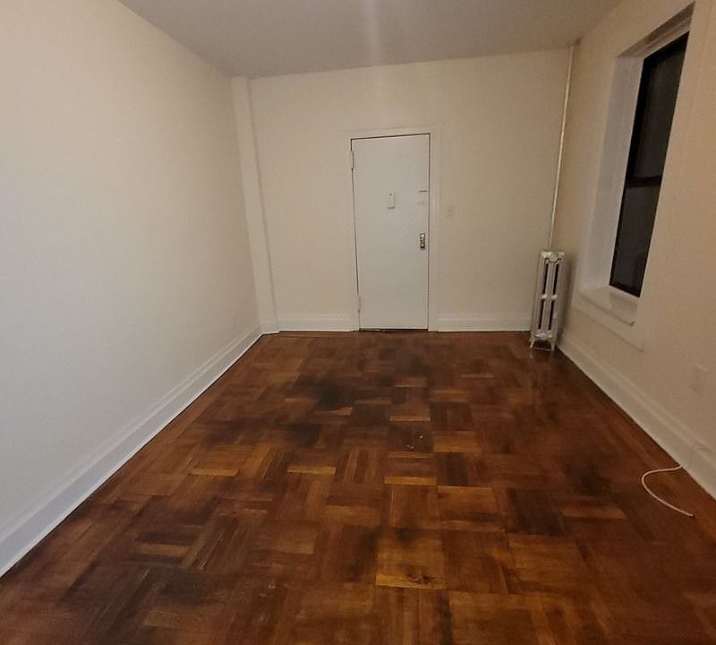1st image of 552 Parkside Ave #6