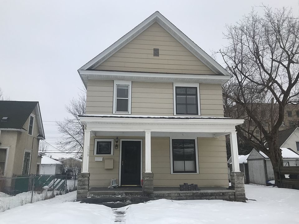 1st image of 2309 Grand St NE #2