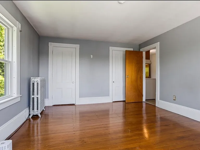 30 Auburn St #2 — Photo 1