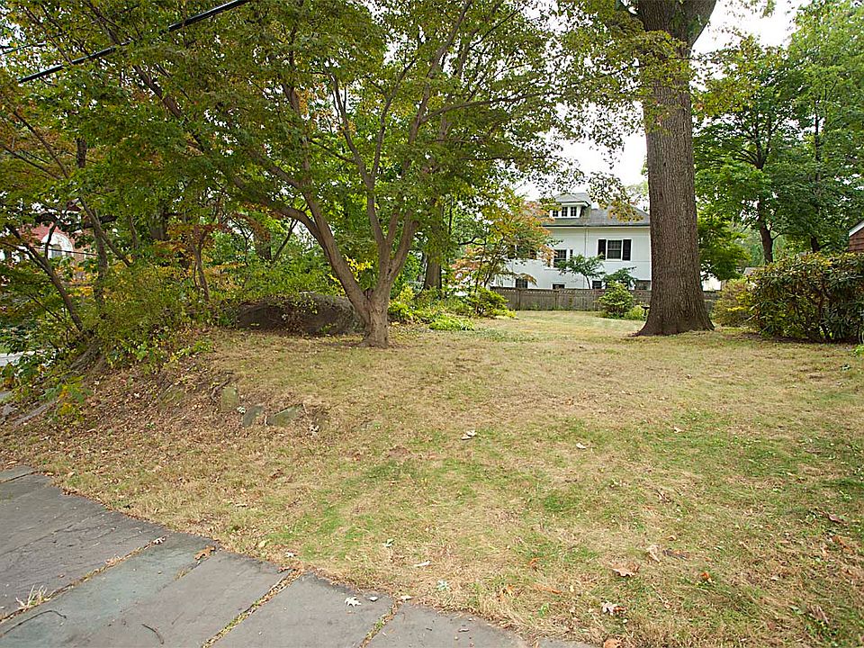 1st image of 61 Rockland Ave