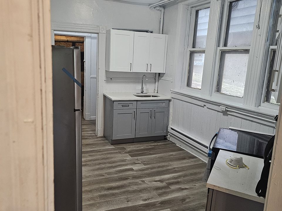 2nd image of 99 Buena Vista Ave #1B