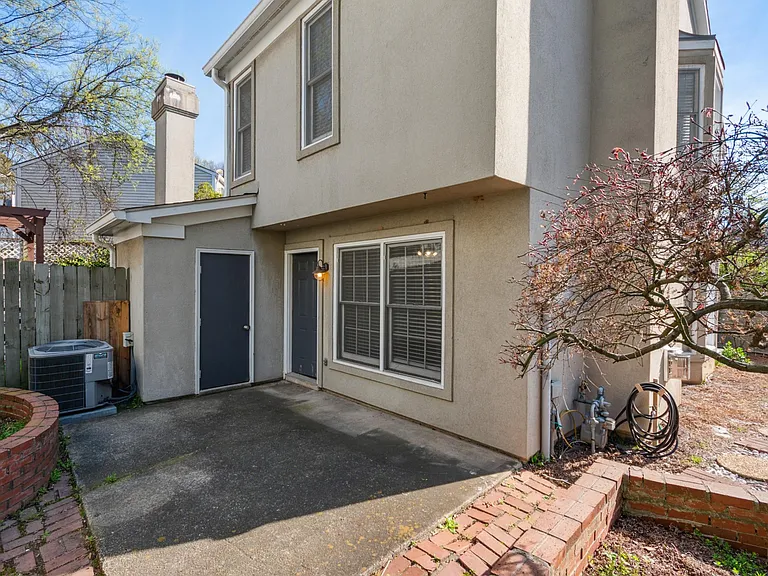401 Defoors Lndg NW — Photo 27