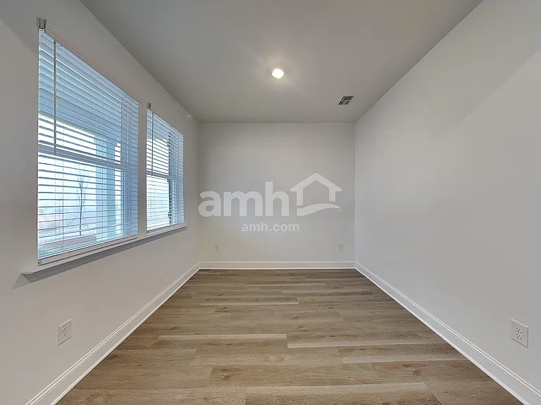 1529 Aquamarine Dr — Photo 10