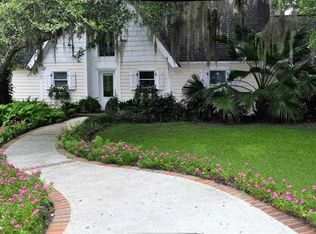 225 Brickyard Point Rd S, Beaufort, SC 29907