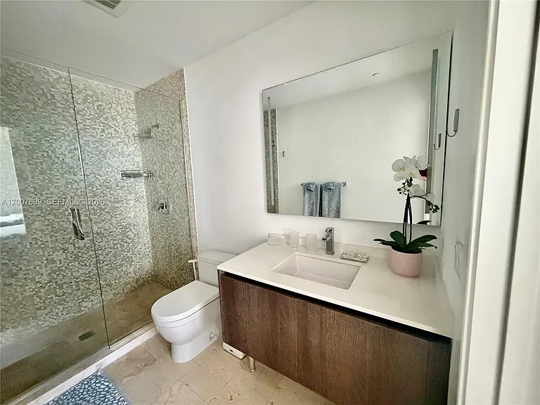 88 SW 7th St #1109 — Photo 22