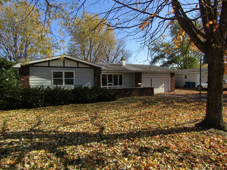 1st image of 202 W Fort Dr