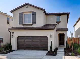 2823 N Leya Dr, Fresno, CA 93727