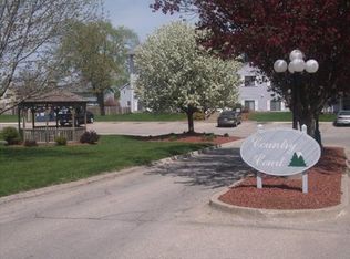 405 4th St APT 9, Waukee, IA 50263